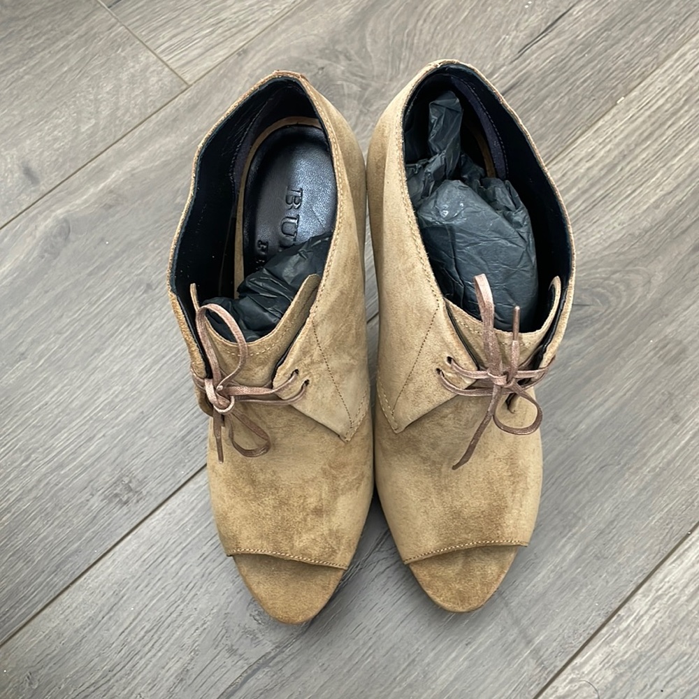 Burberry Darfield 100 Peep Toe Boot